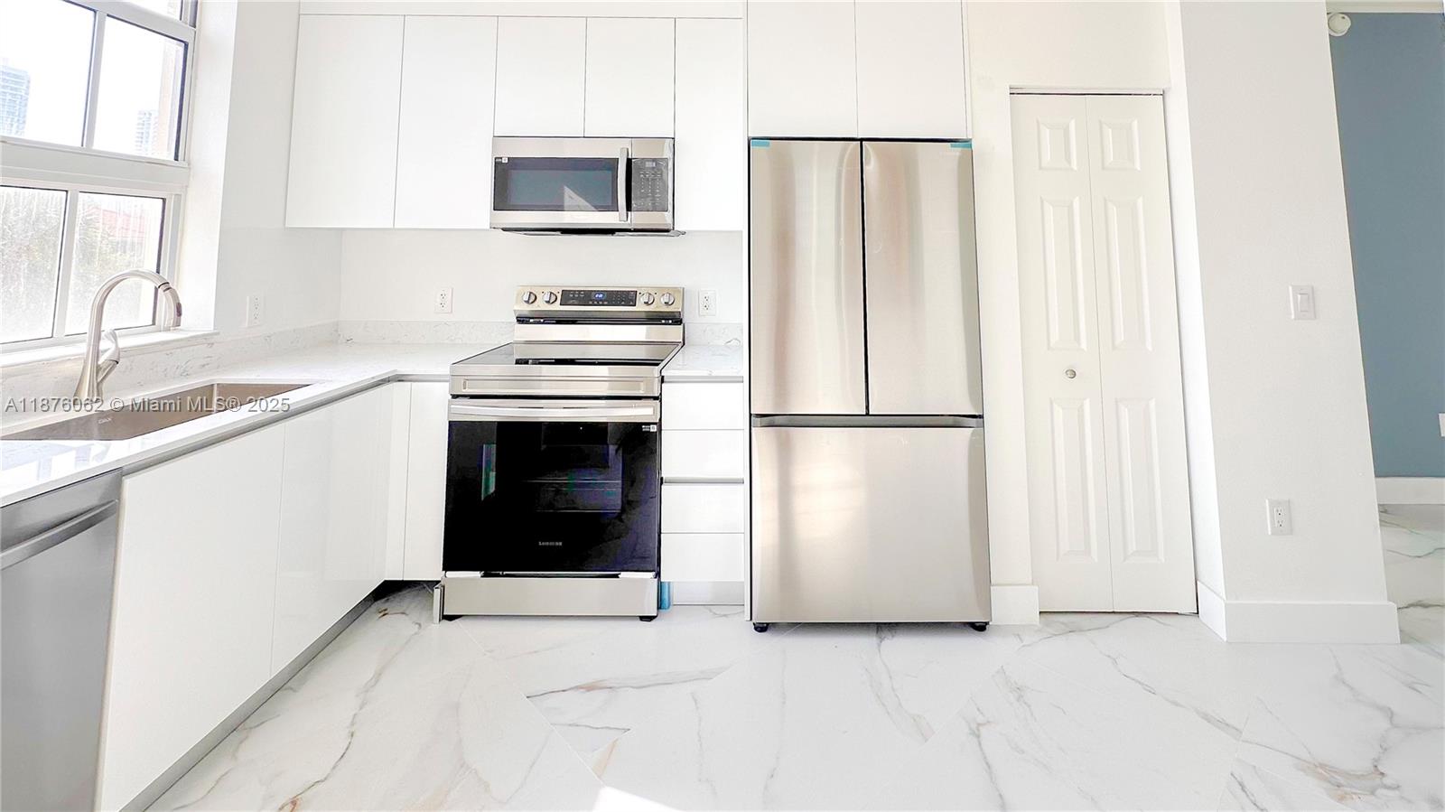 image Alaqua Condo26