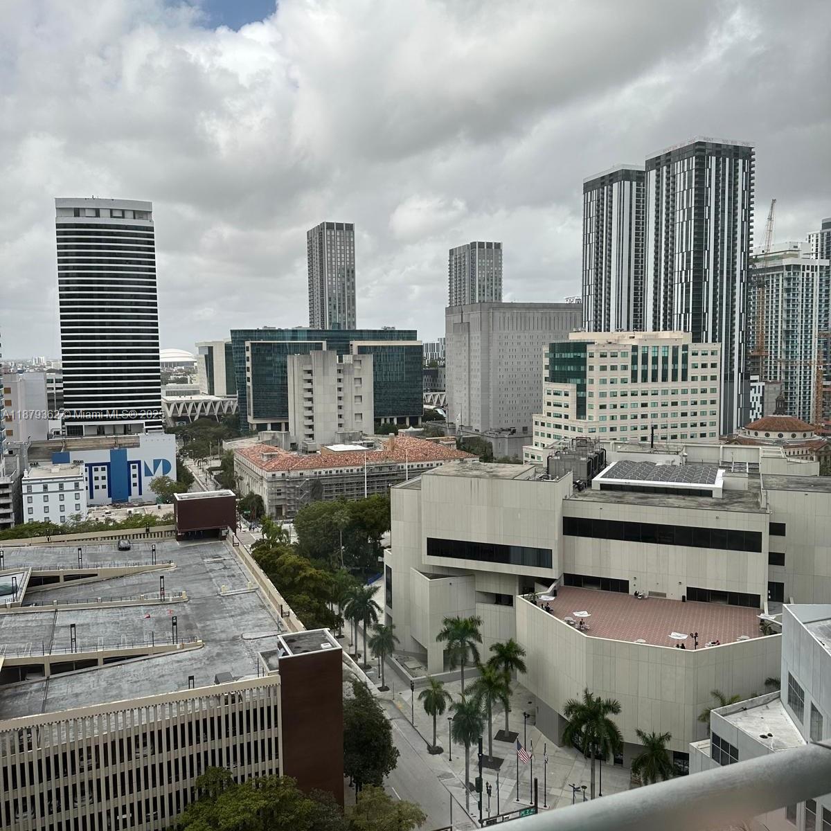 image The Loft Downtown Condo10