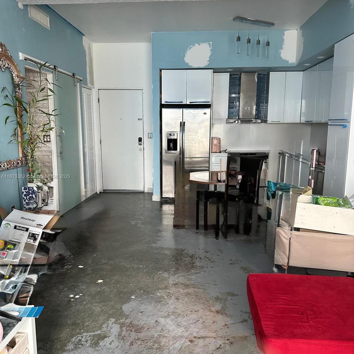 image The Loft Downtown Condo4