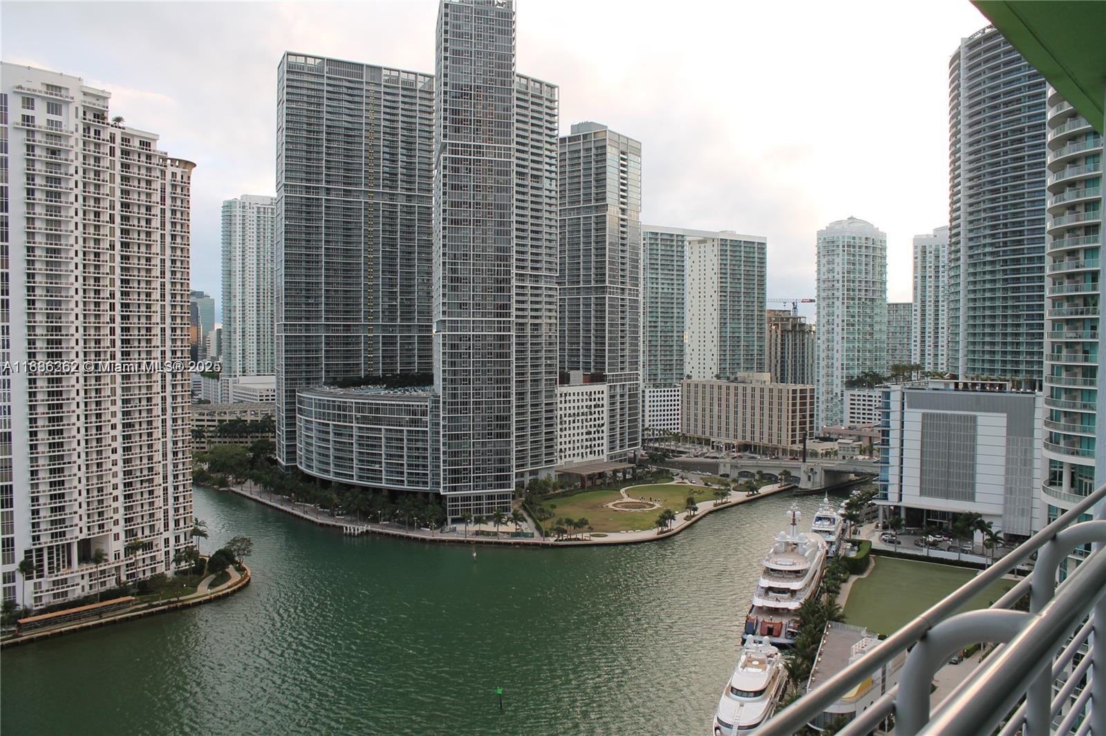 325 S Biscayne Blvd #2321