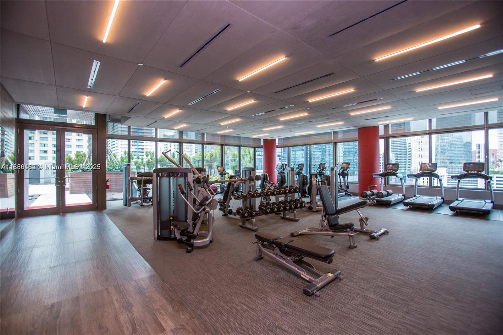 image The Bond (1080 Brickell)37