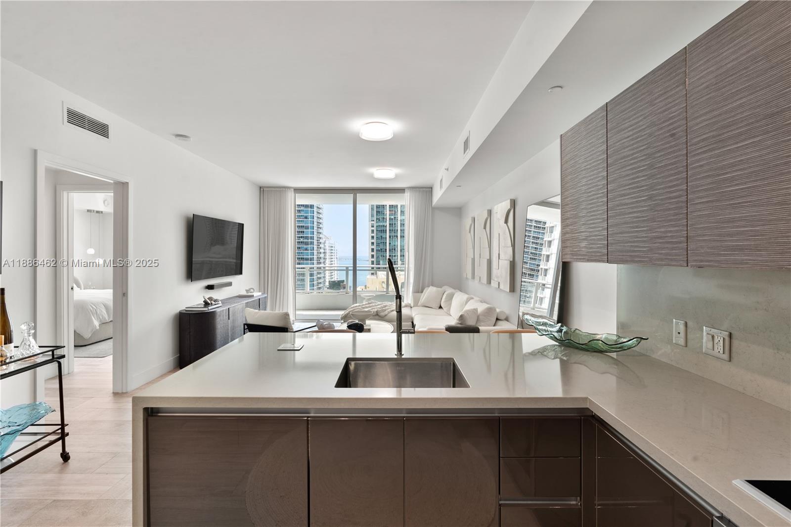 image The Bond (1080 Brickell)8