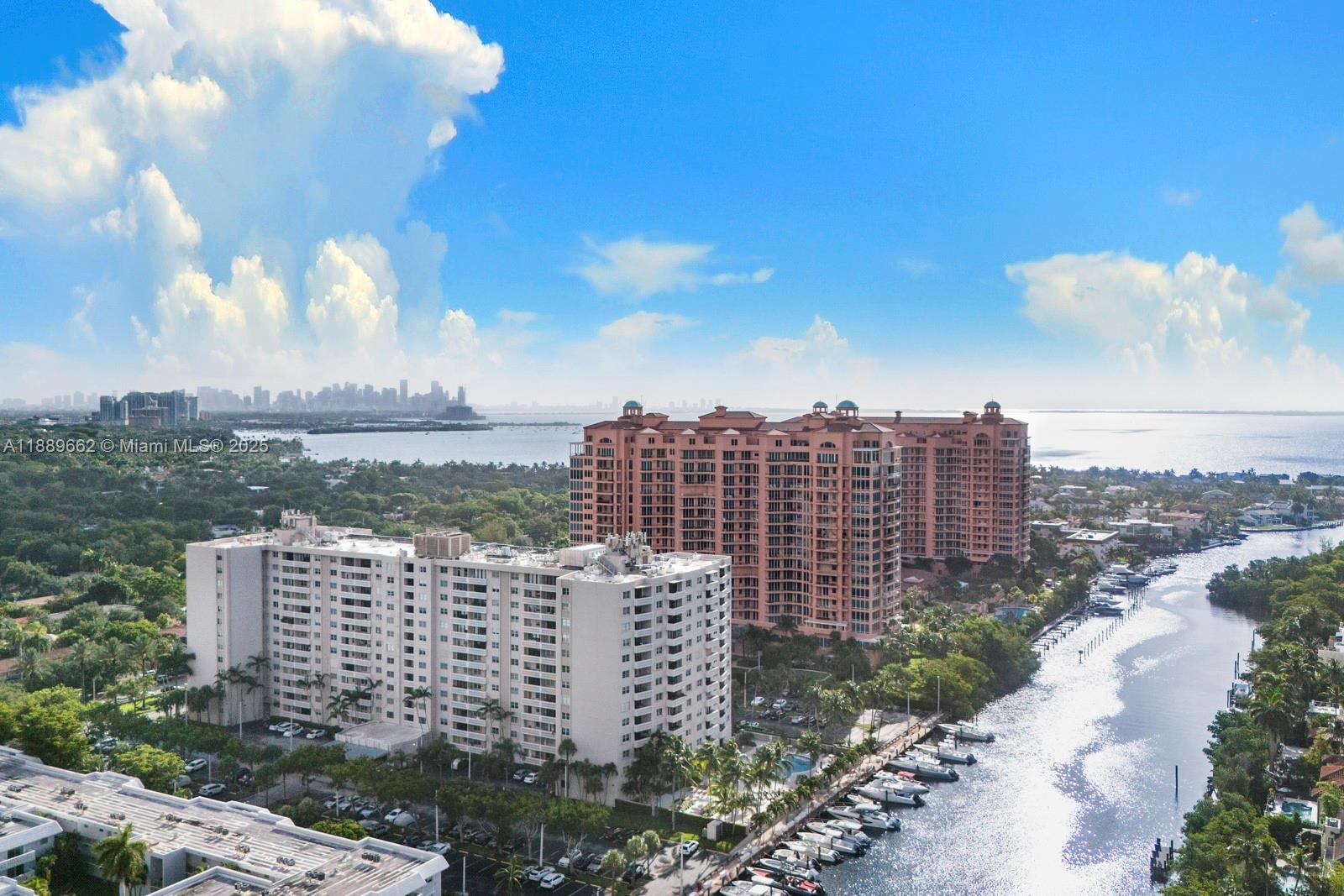 90 Edgewater Dr #1218