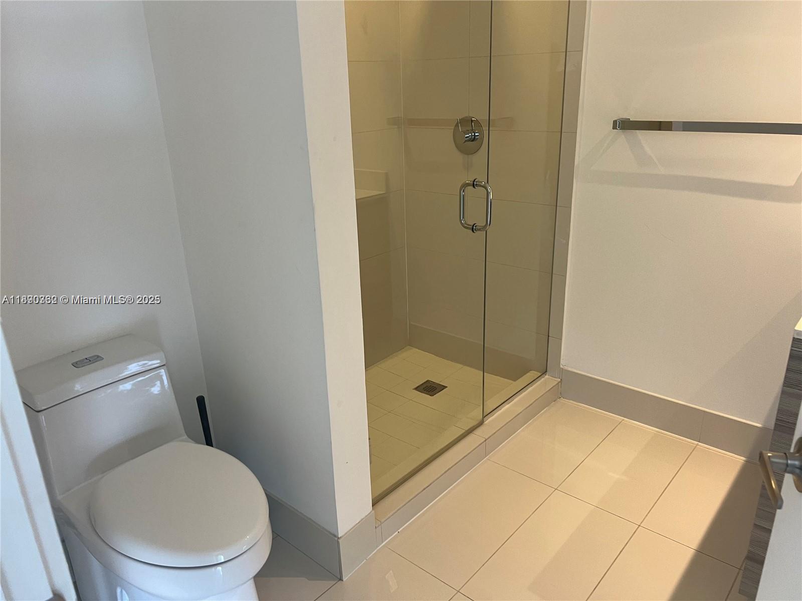 image 3401 Midtown Condo19