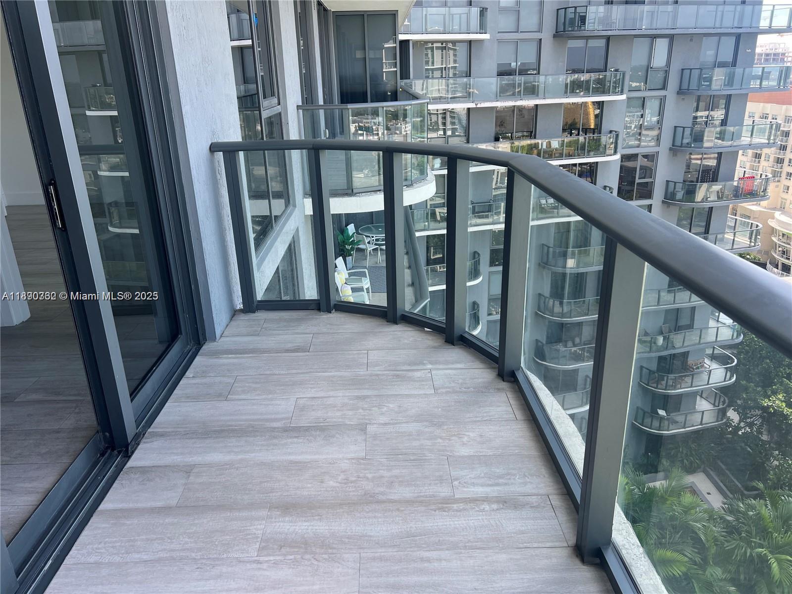 image 3401 Midtown Condo20