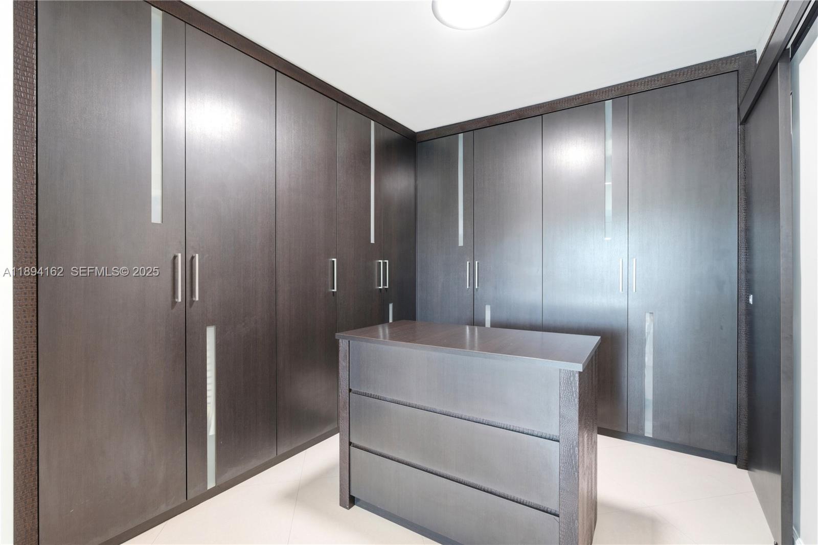 12932 Ixora Rd North Miami, FL 33181