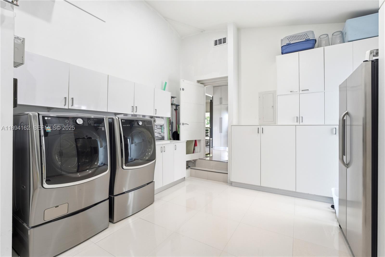 12932 Ixora Rd North Miami, FL 33181