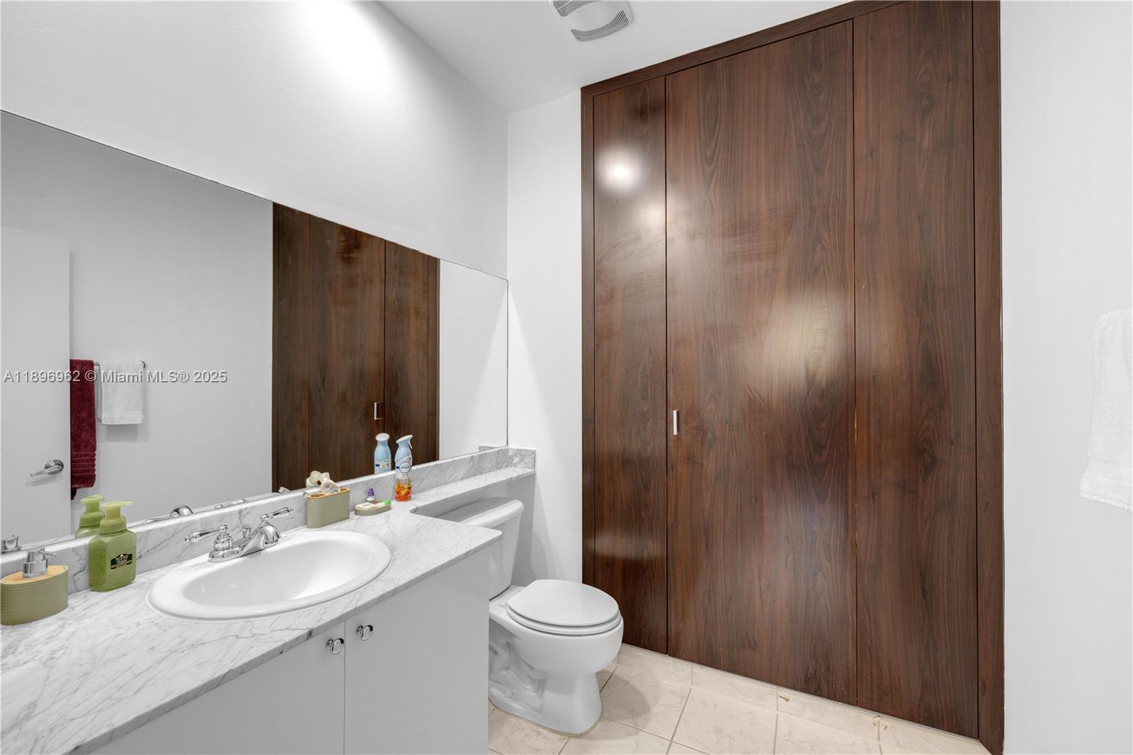 image Venture At Aventura West14