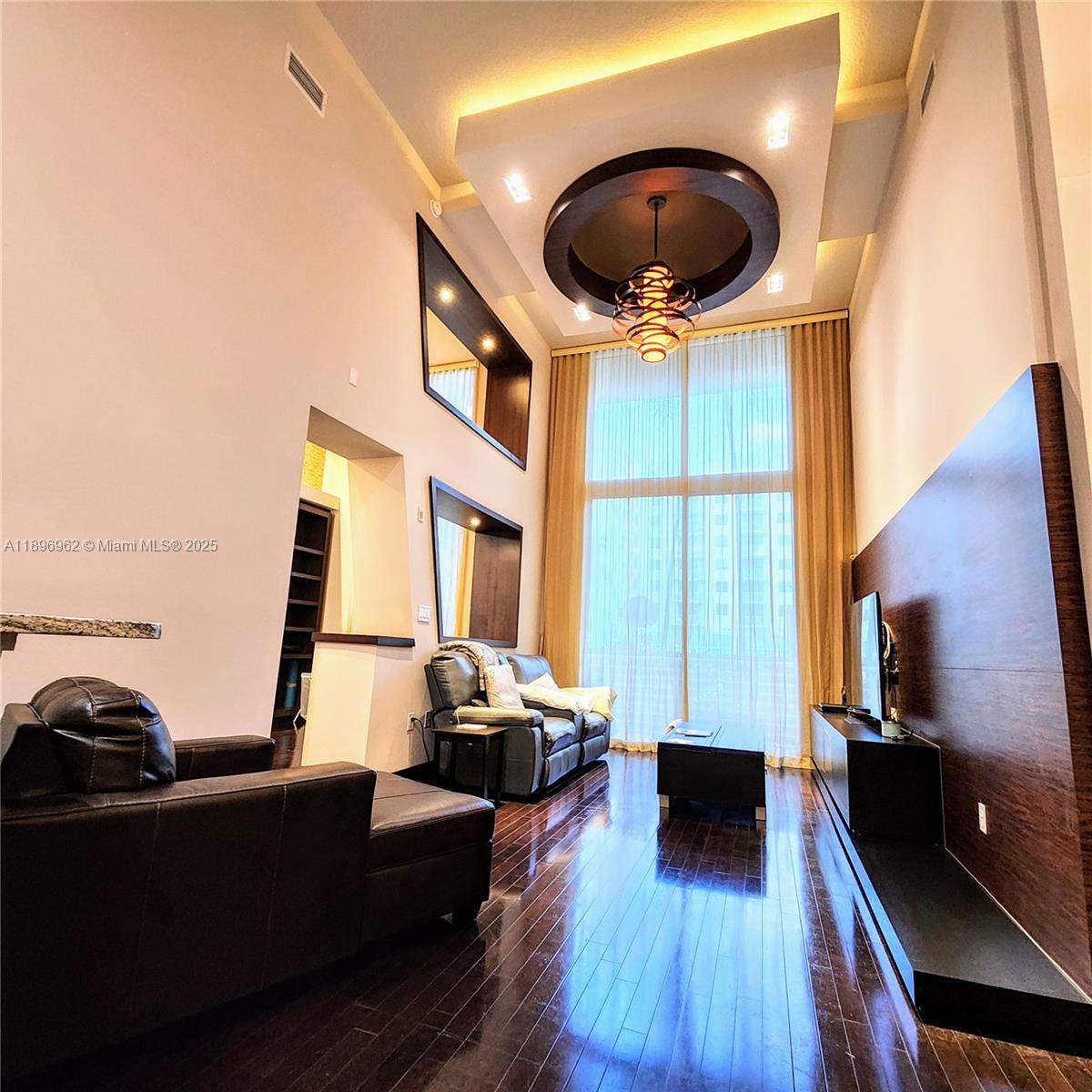 image Venture At Aventura West20