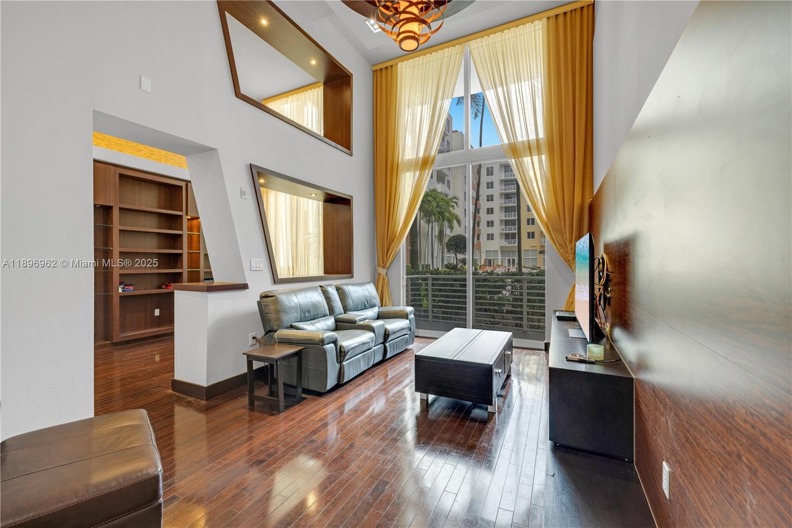 image Venture At Aventura West2