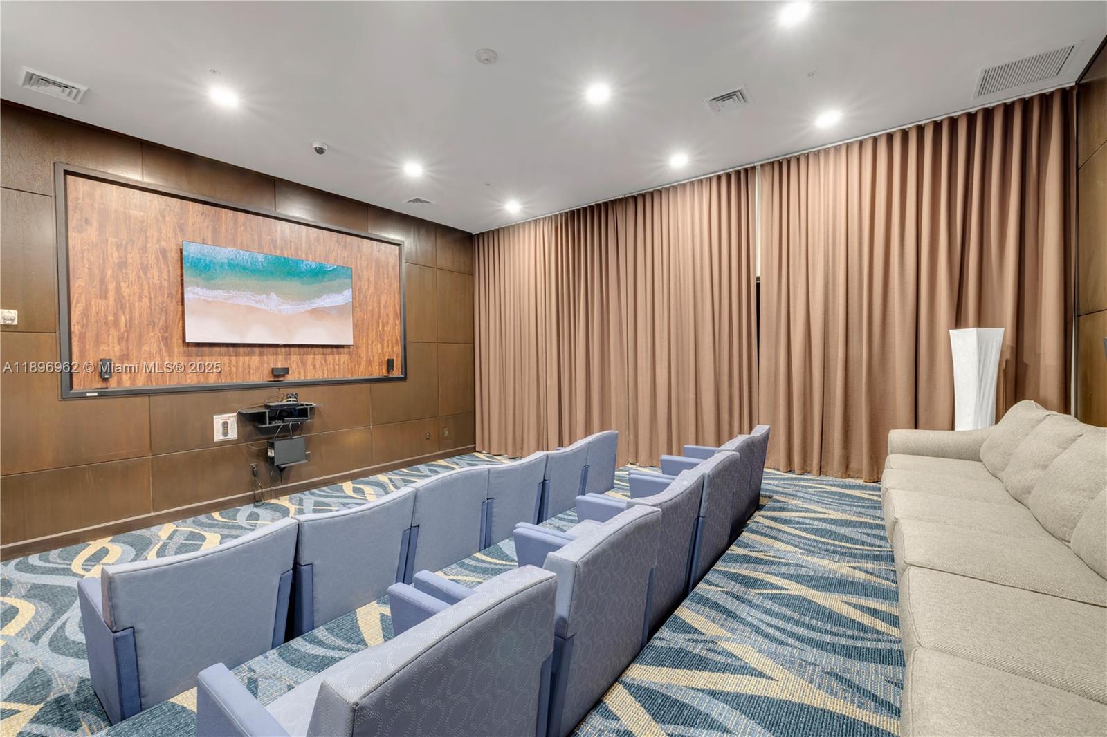 image Venture At Aventura West40