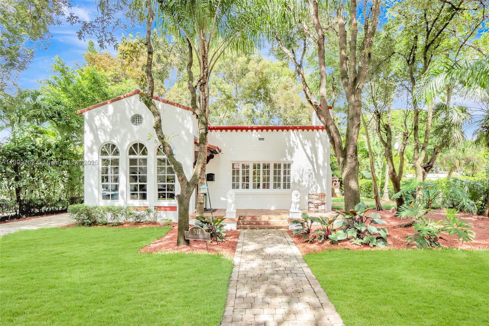 517 Minorca Ave