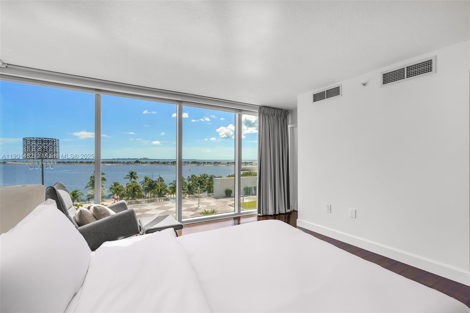 image Skyline On Brickell10