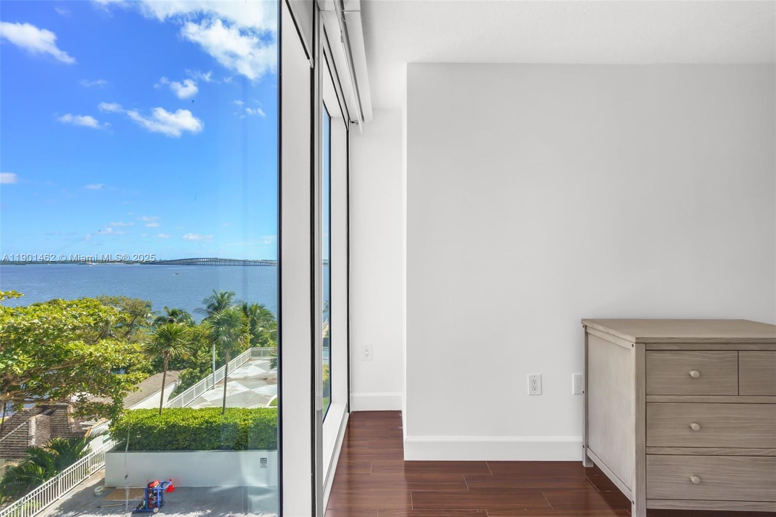 image Skyline On Brickell19