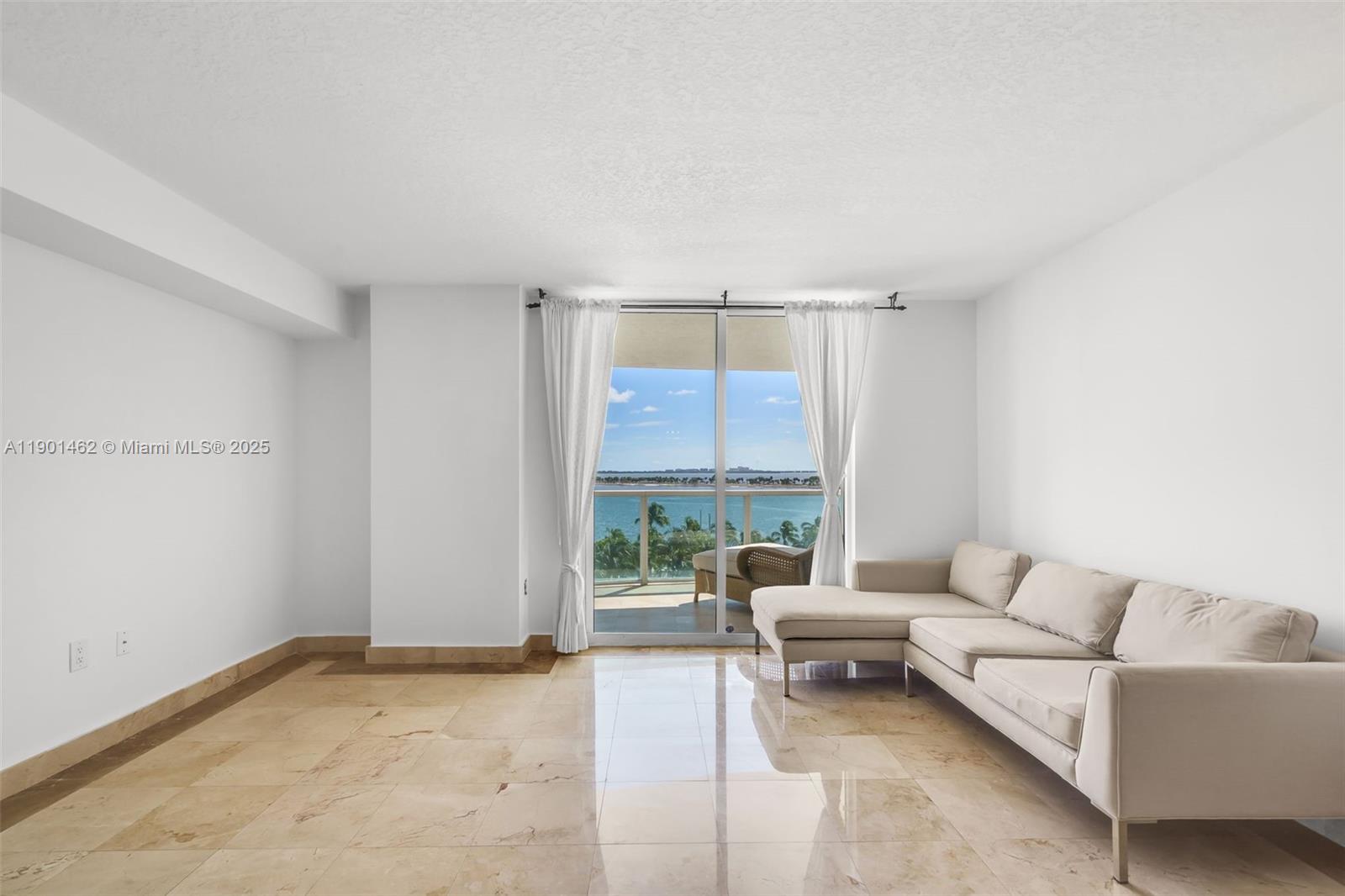 image Skyline On Brickell32