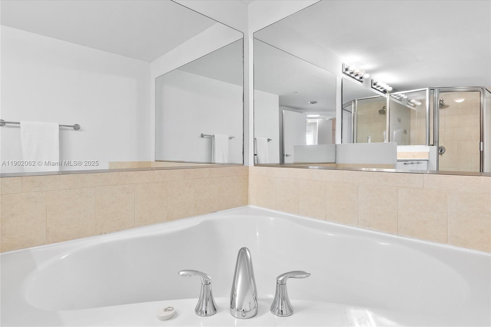 image La Perla Condo23