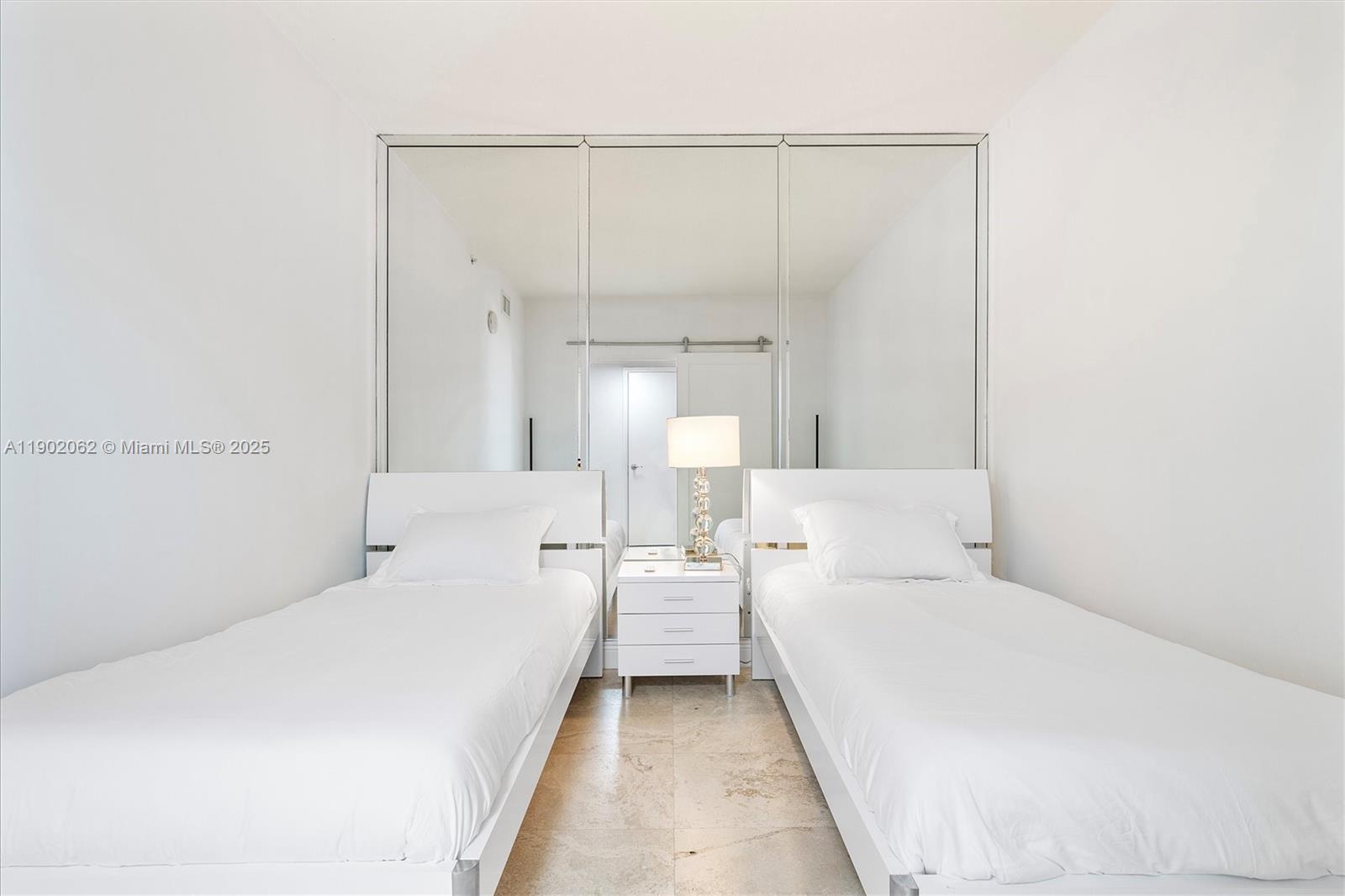 image La Perla Condo25