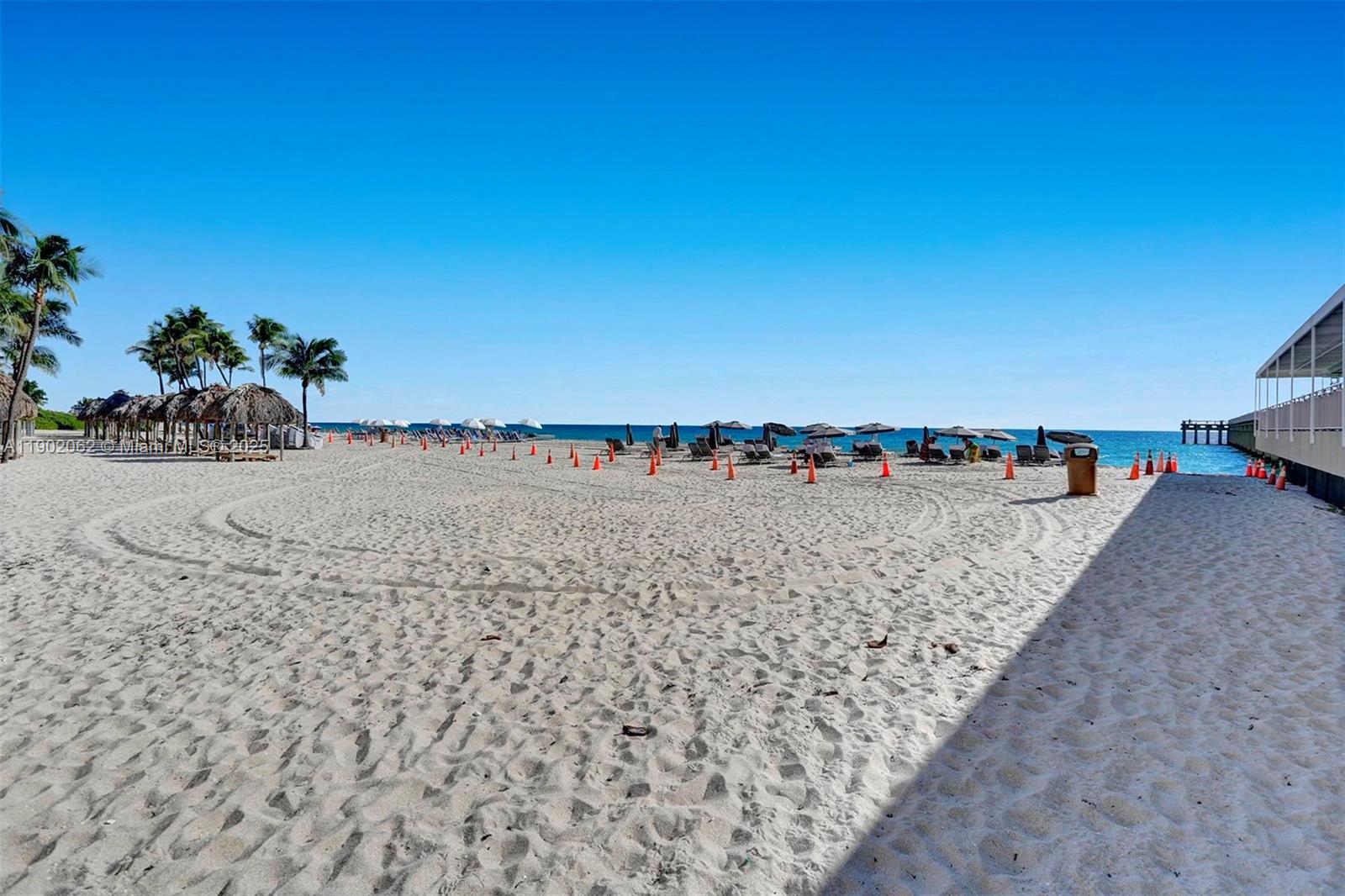 image La Perla Condo40