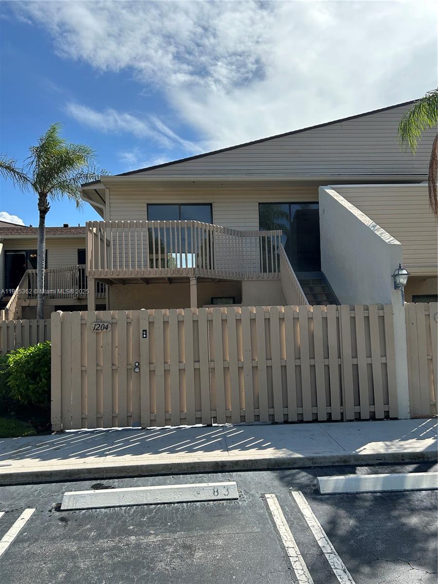 600 Executive Ctr Dr #204