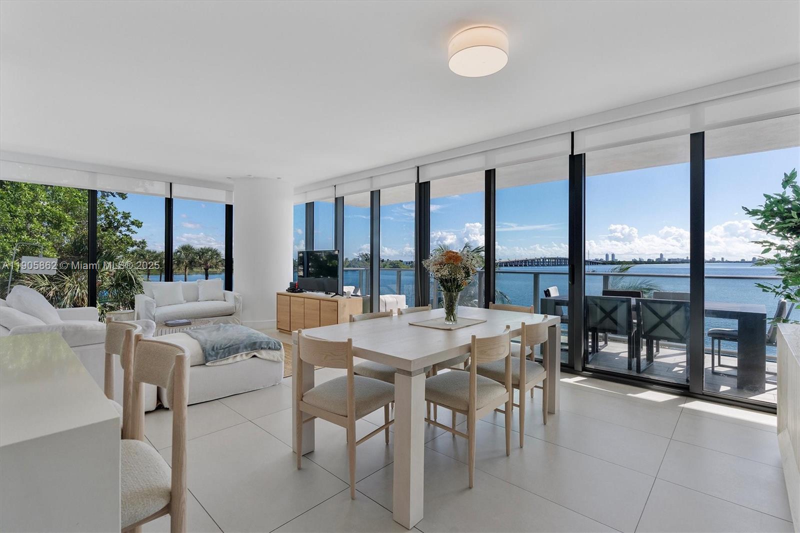 3131 NE 7th Ave #306