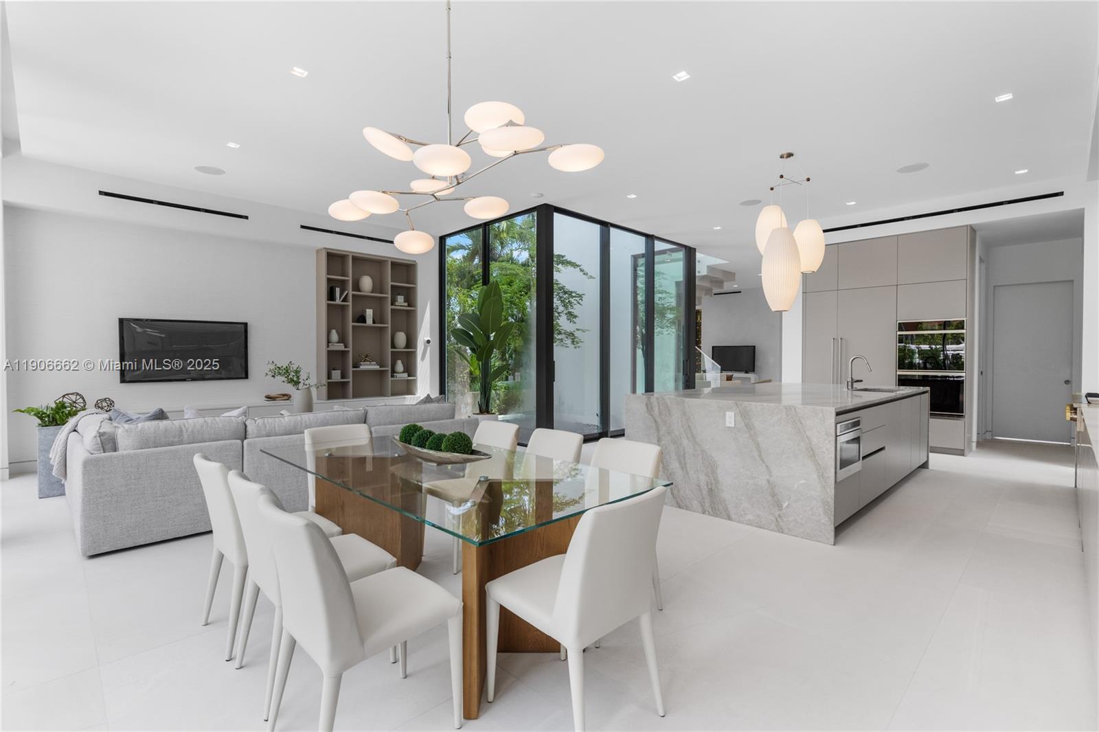 4504 Sheridan Ave Miami Beach, FL 33140