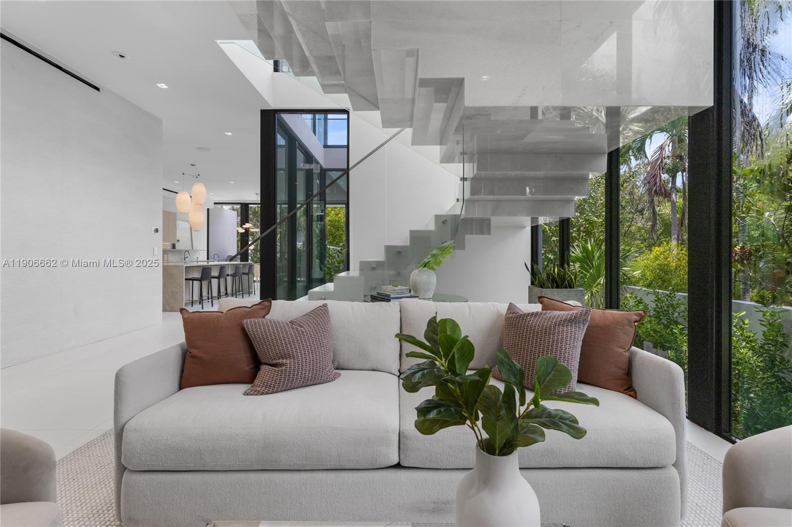 4504 Sheridan Ave Miami Beach, FL 33140