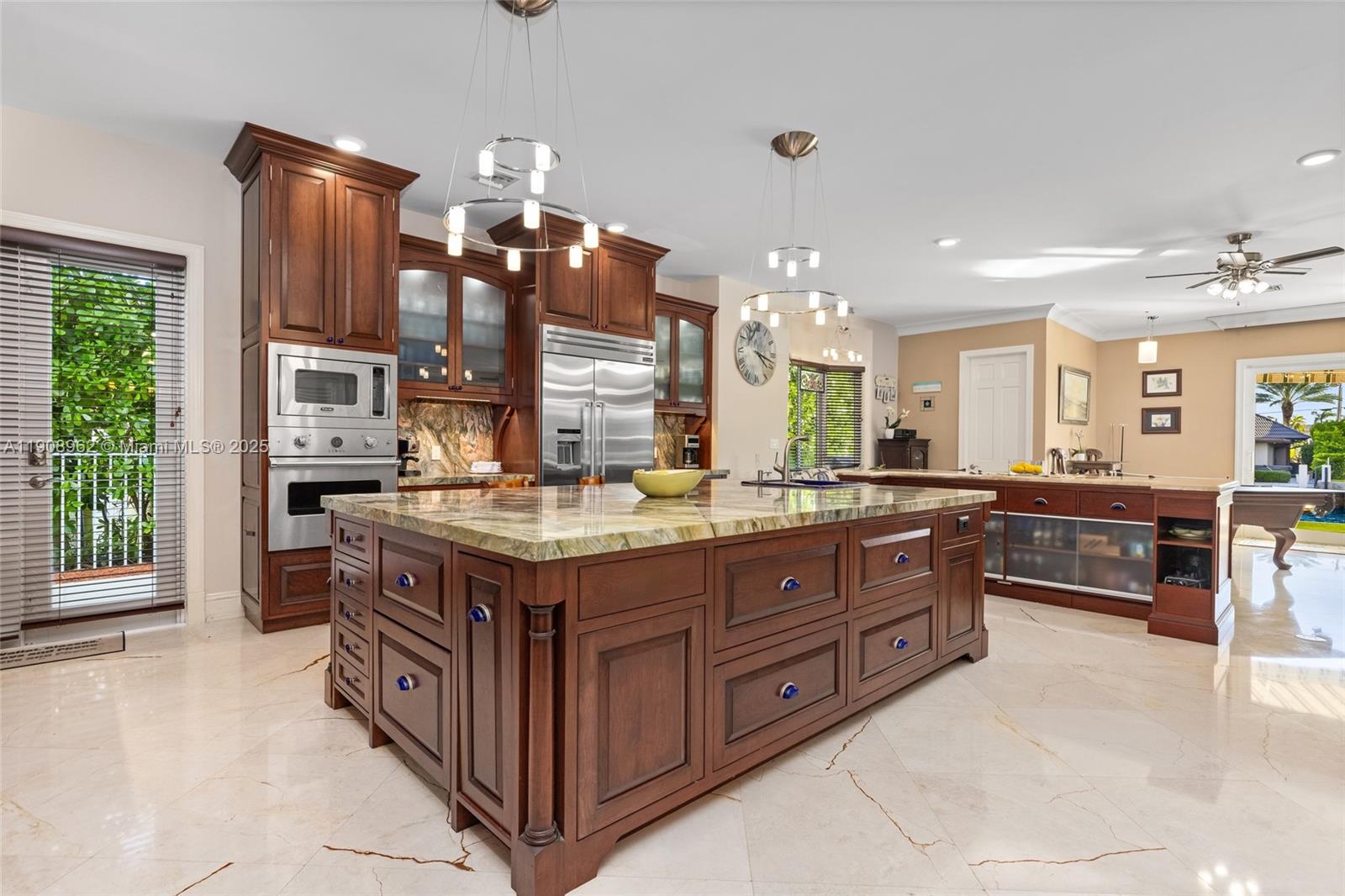 70 Bay Colony Ln Fort Lauderdale, FL 33308