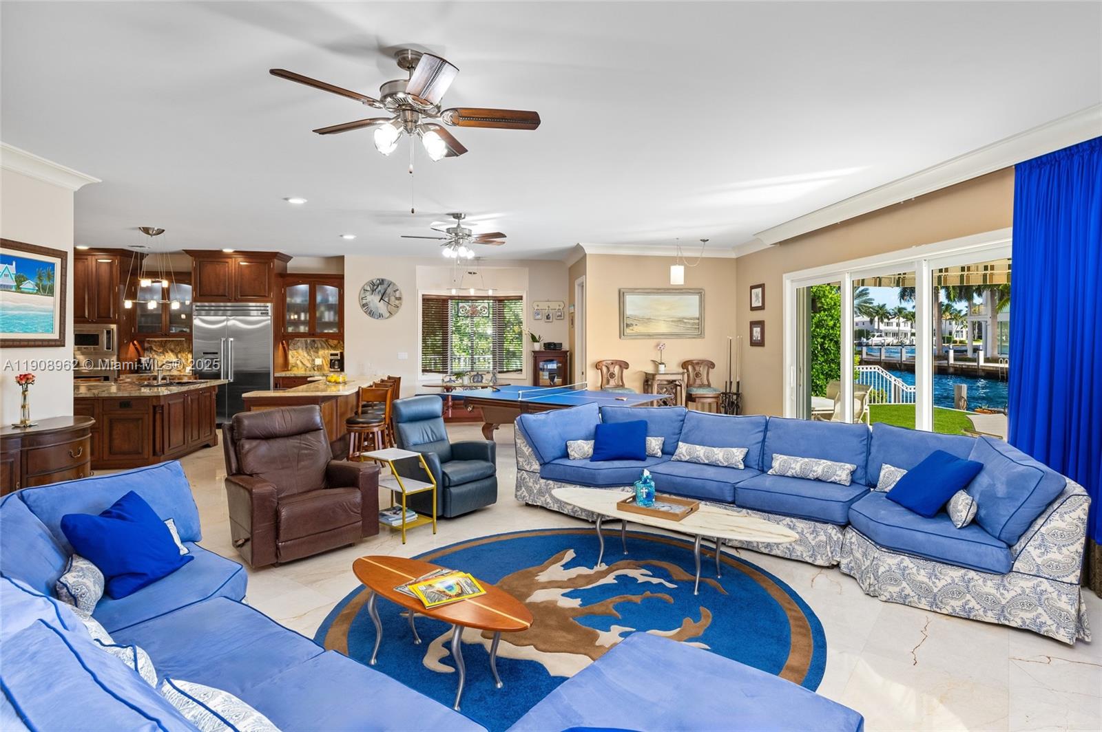 70 Bay Colony Ln Fort Lauderdale, FL 33308