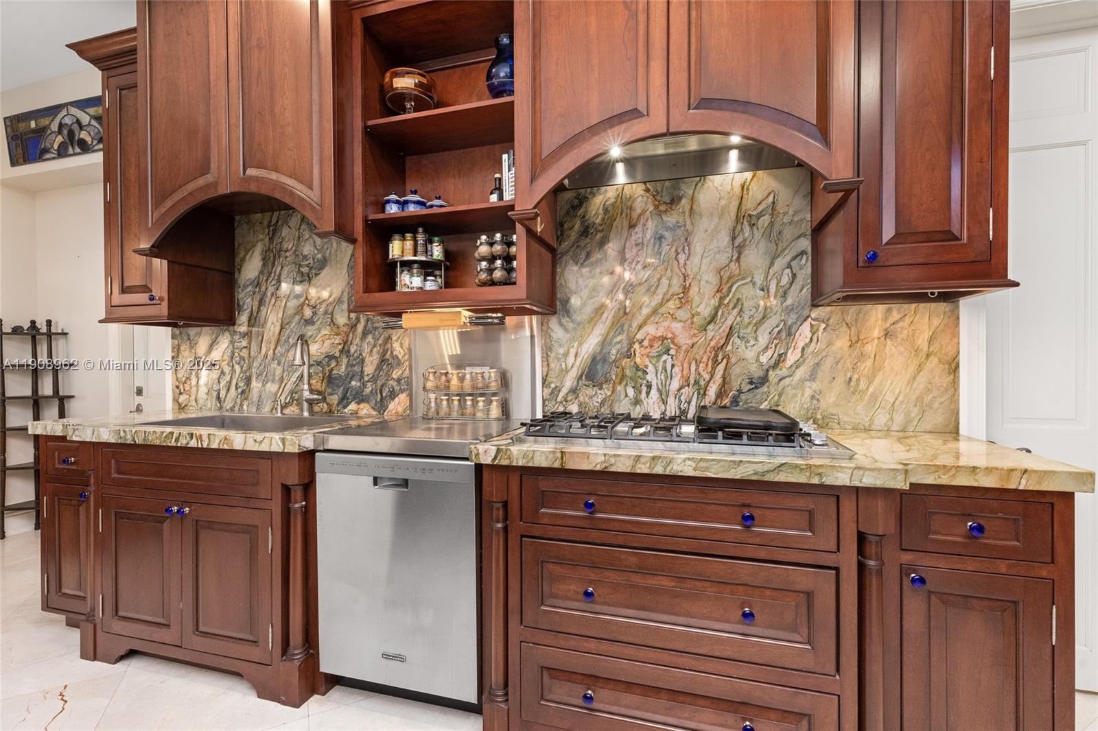 70 Bay Colony Ln Fort Lauderdale, FL 33308