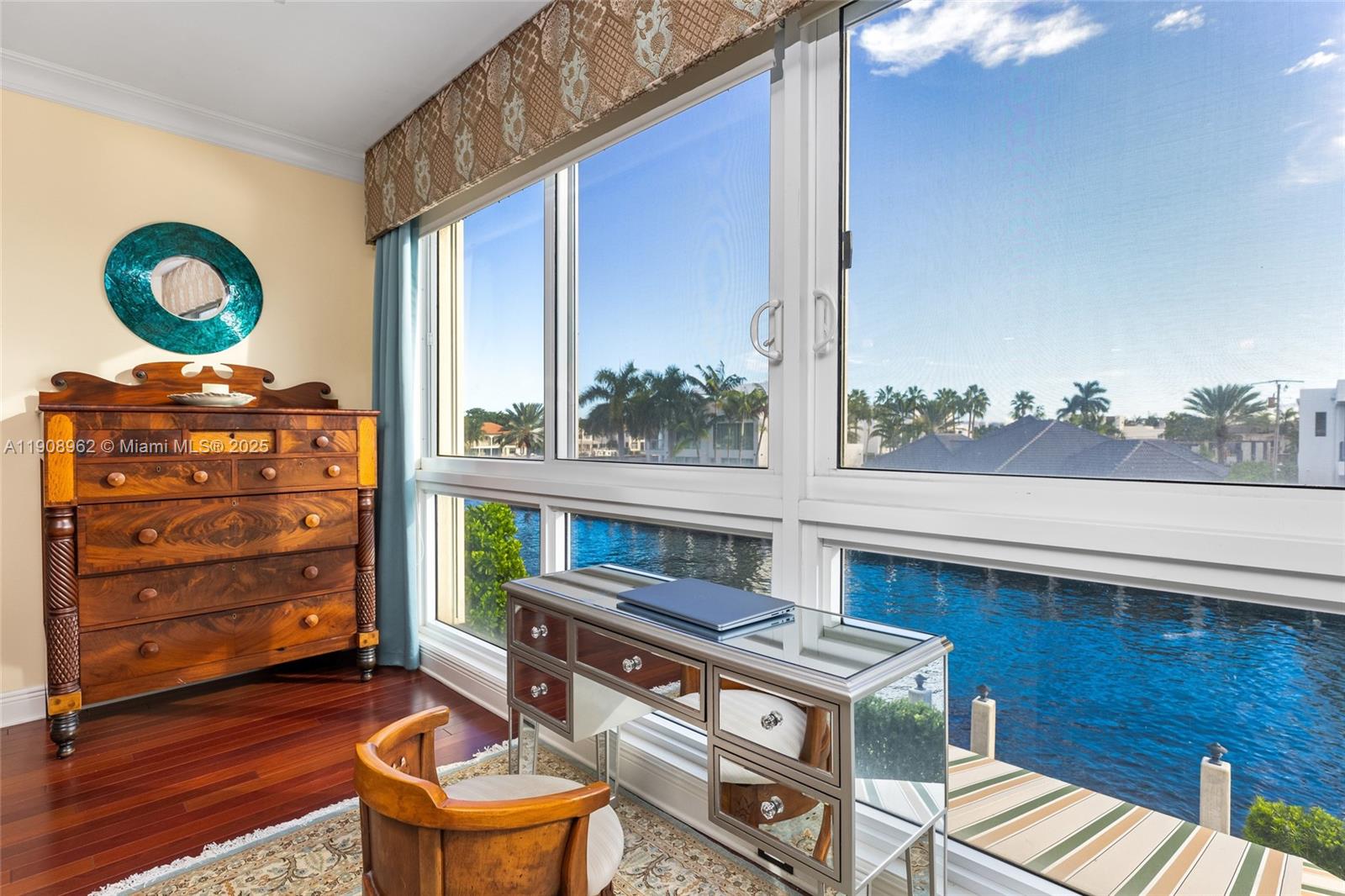 70 Bay Colony Ln Fort Lauderdale, FL 33308