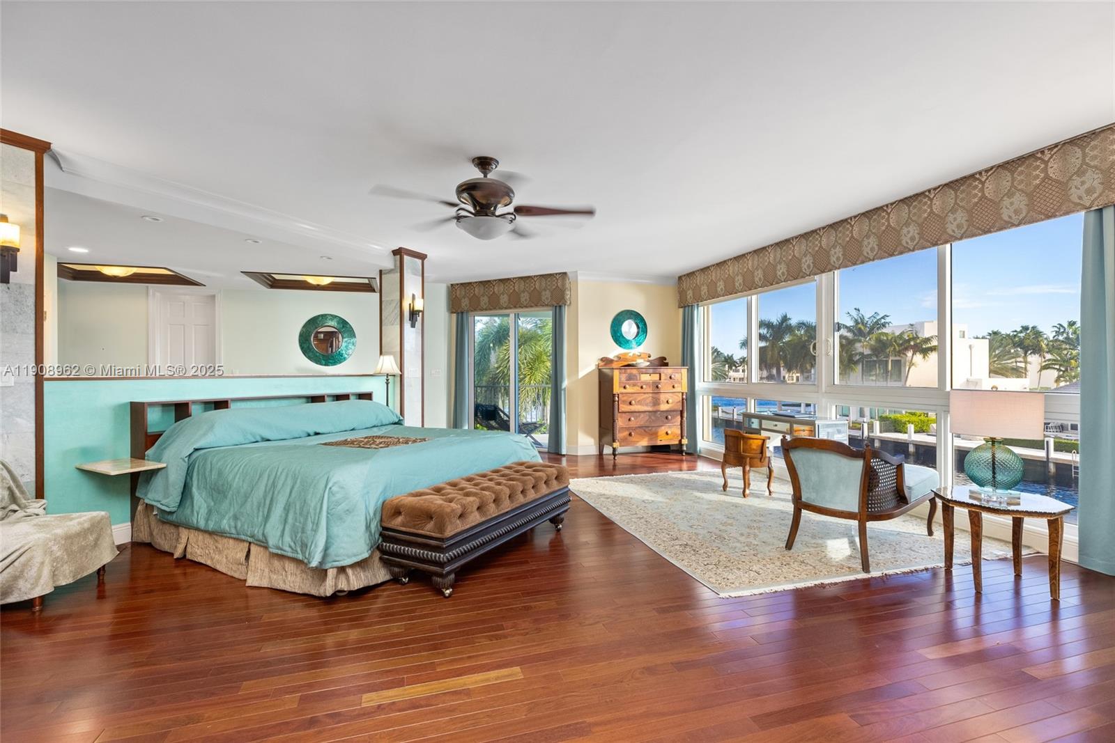 70 Bay Colony Ln Fort Lauderdale, FL 33308