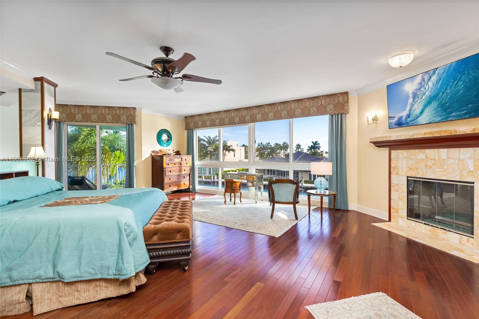 70 Bay Colony Ln Fort Lauderdale, FL 33308