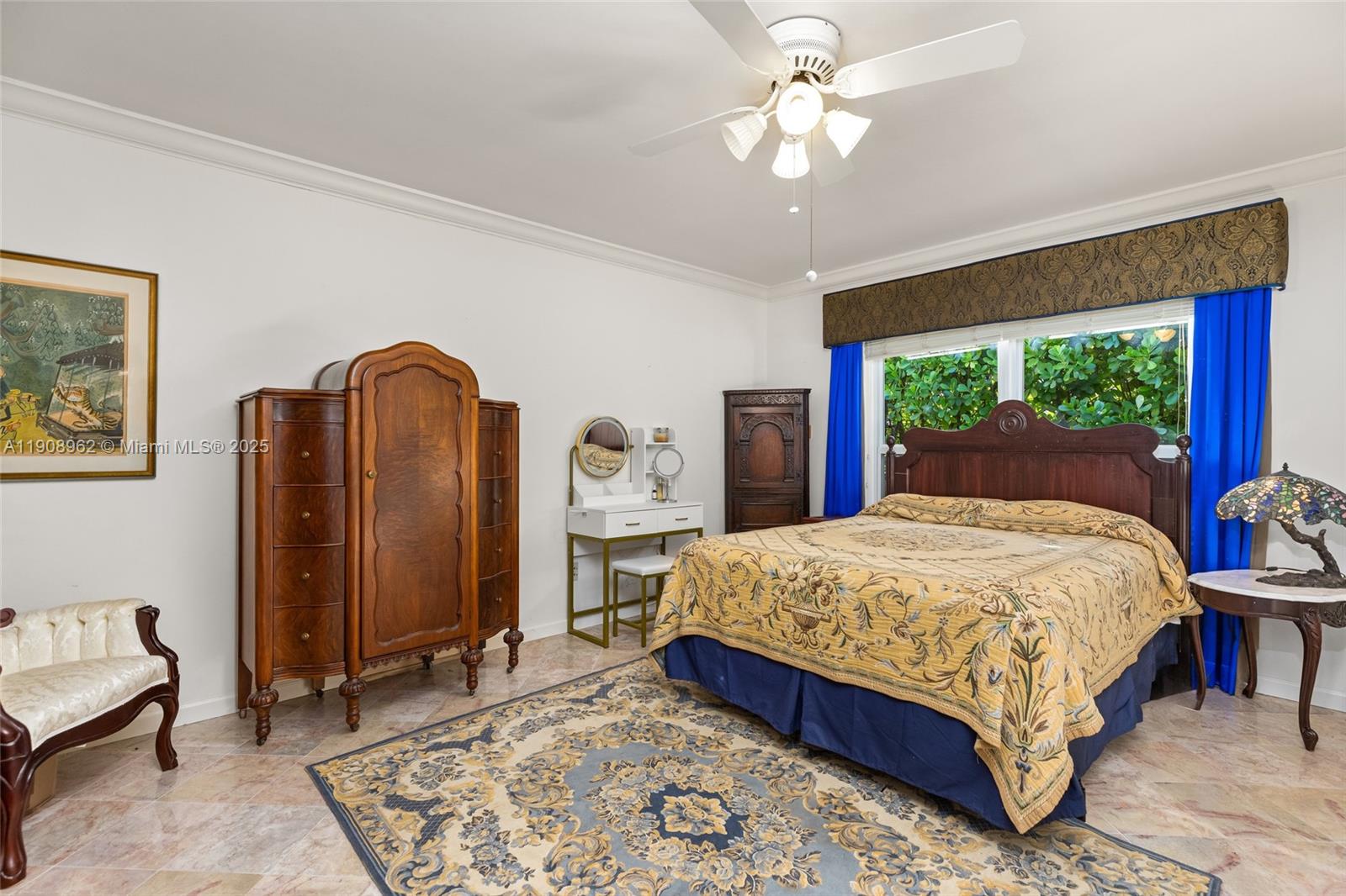 70 Bay Colony Ln Fort Lauderdale, FL 33308