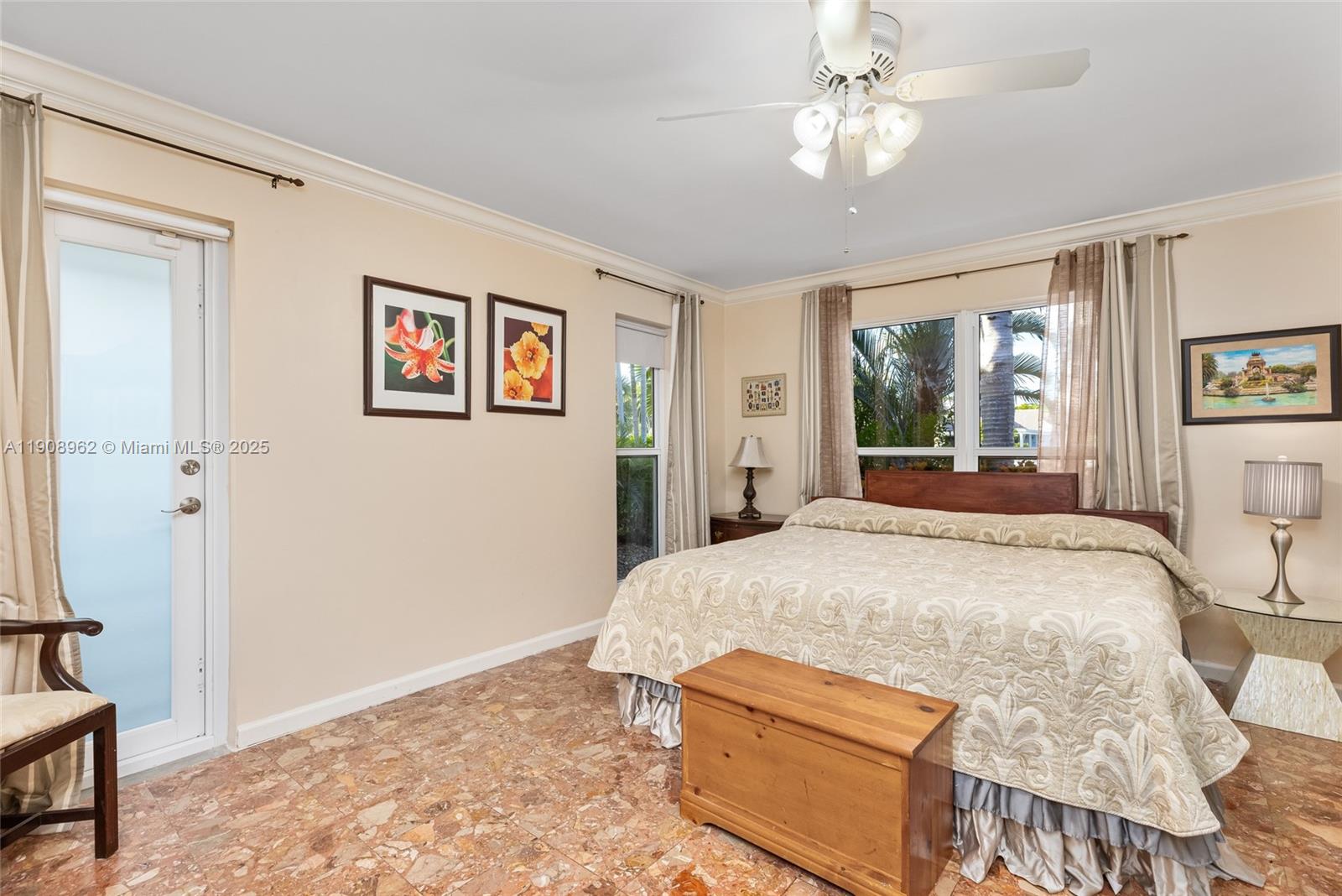 70 Bay Colony Ln Fort Lauderdale, FL 33308