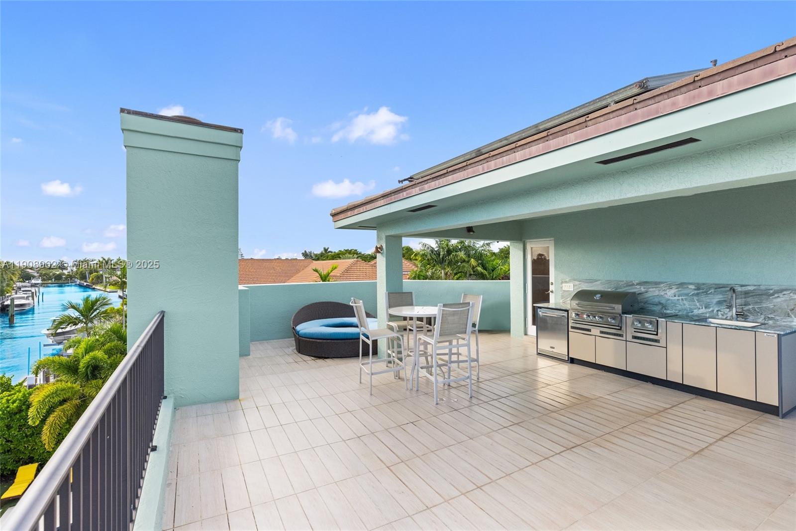 70 Bay Colony Ln Fort Lauderdale, FL 33308