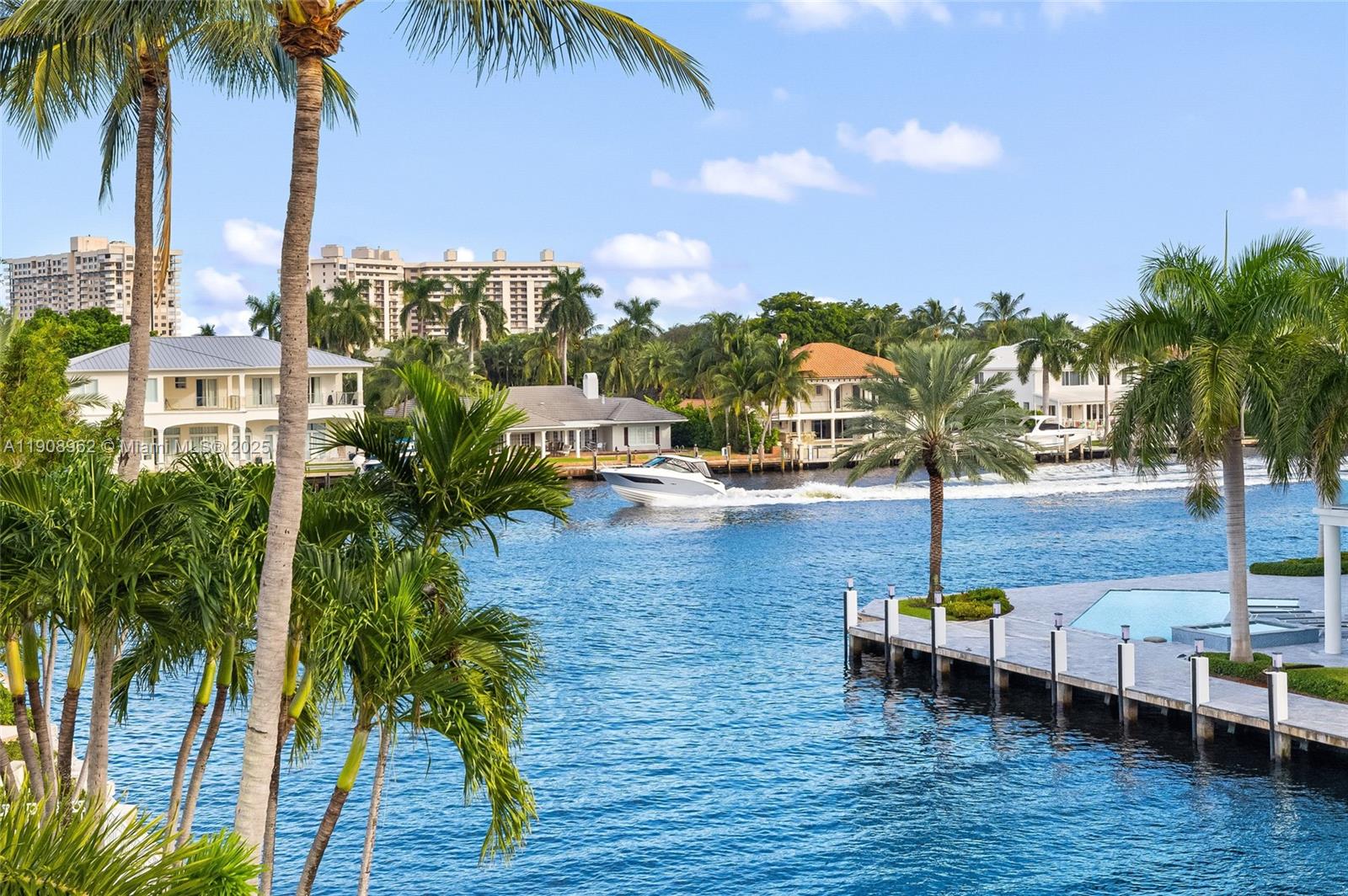 70 Bay Colony Ln Fort Lauderdale, FL 33308