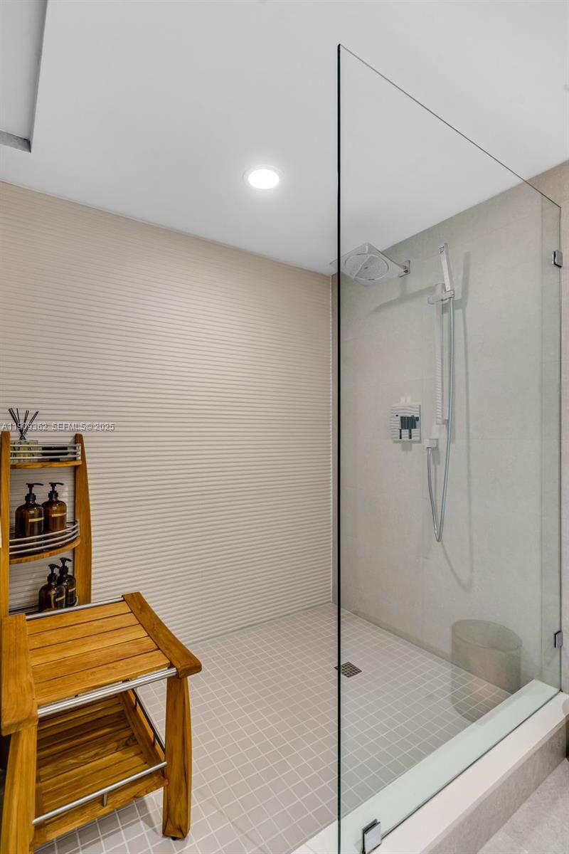 image Bay Harbor One24