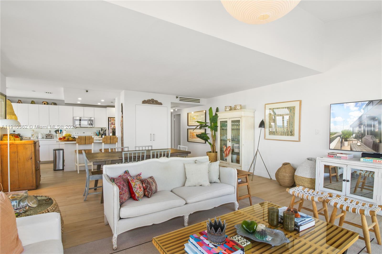 151 Crandon Blvd #1136 Key Biscayne, FL 33149