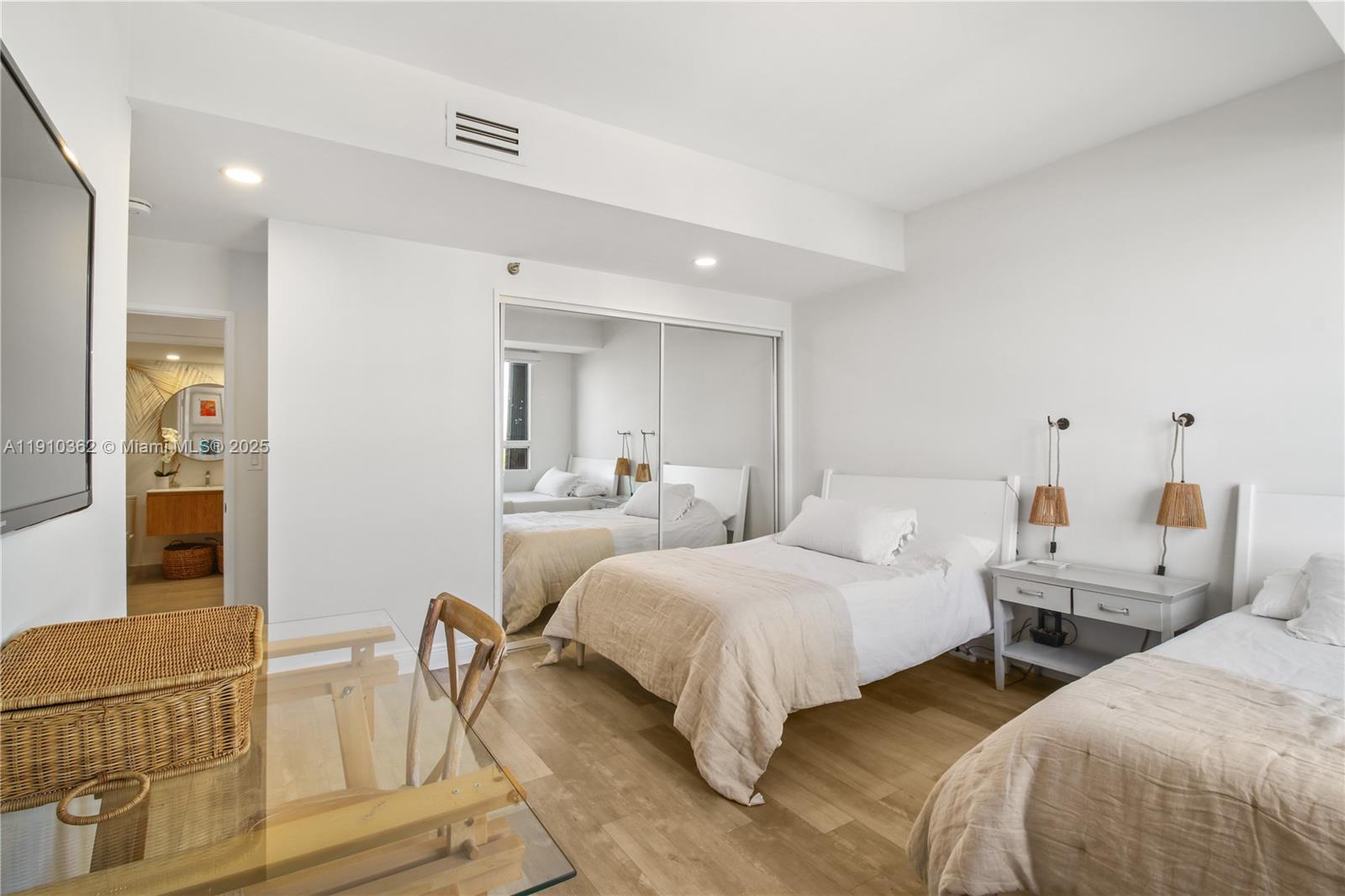 151 Crandon Blvd #1136 Key Biscayne, FL 33149