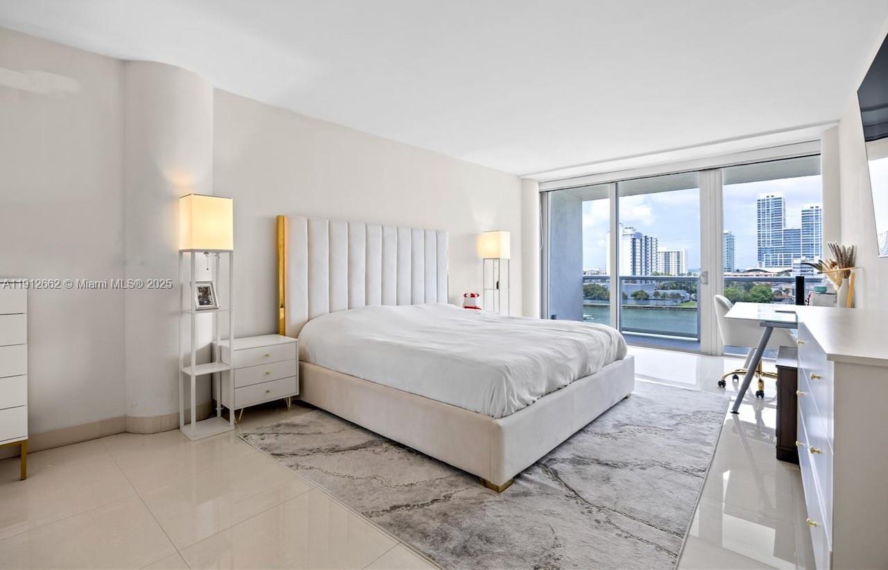900 Bay Dr #622-620 Miami Beach, FL 33141