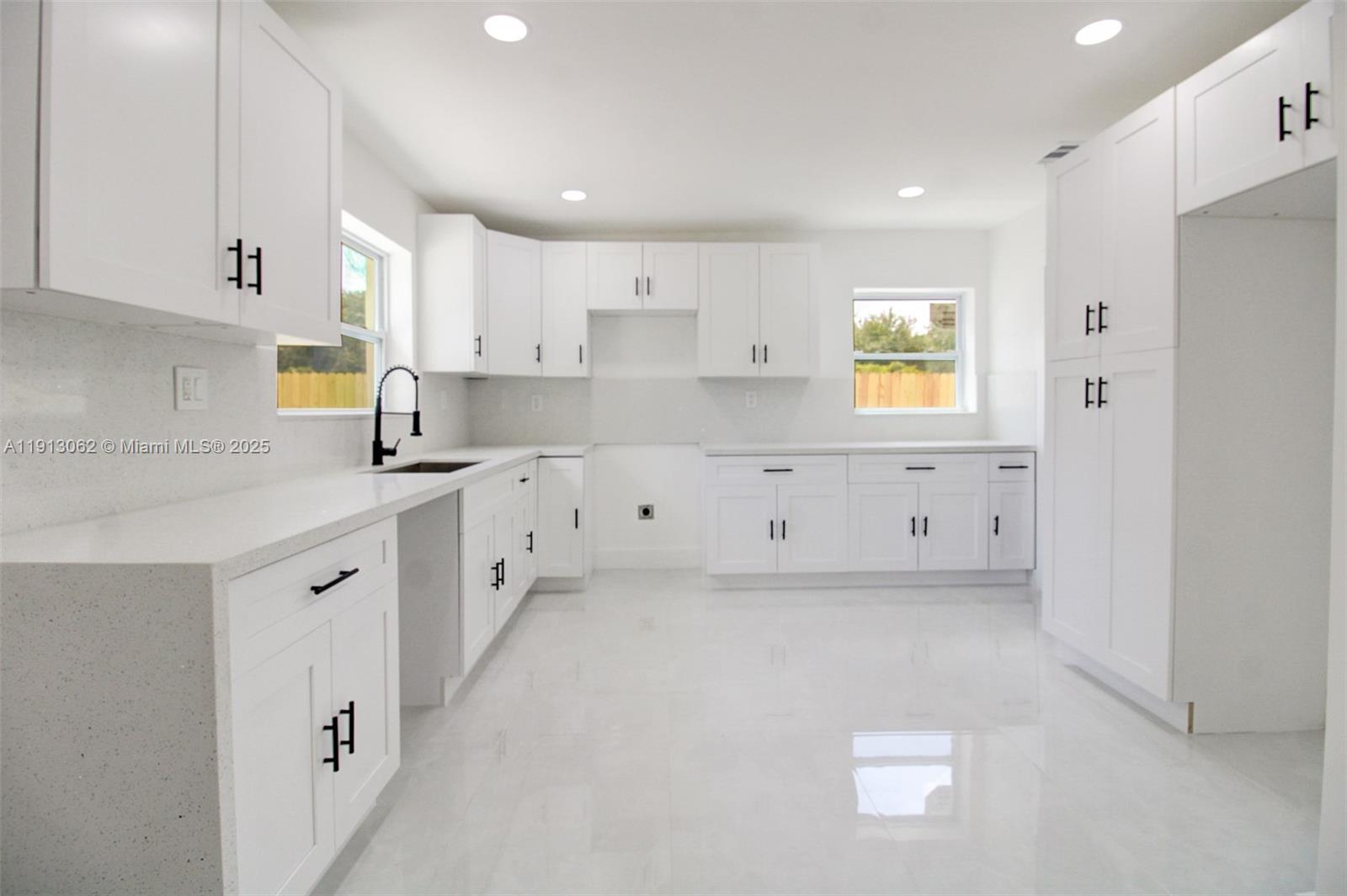 2840 NW 171st St Miami Gardens, FL 33056