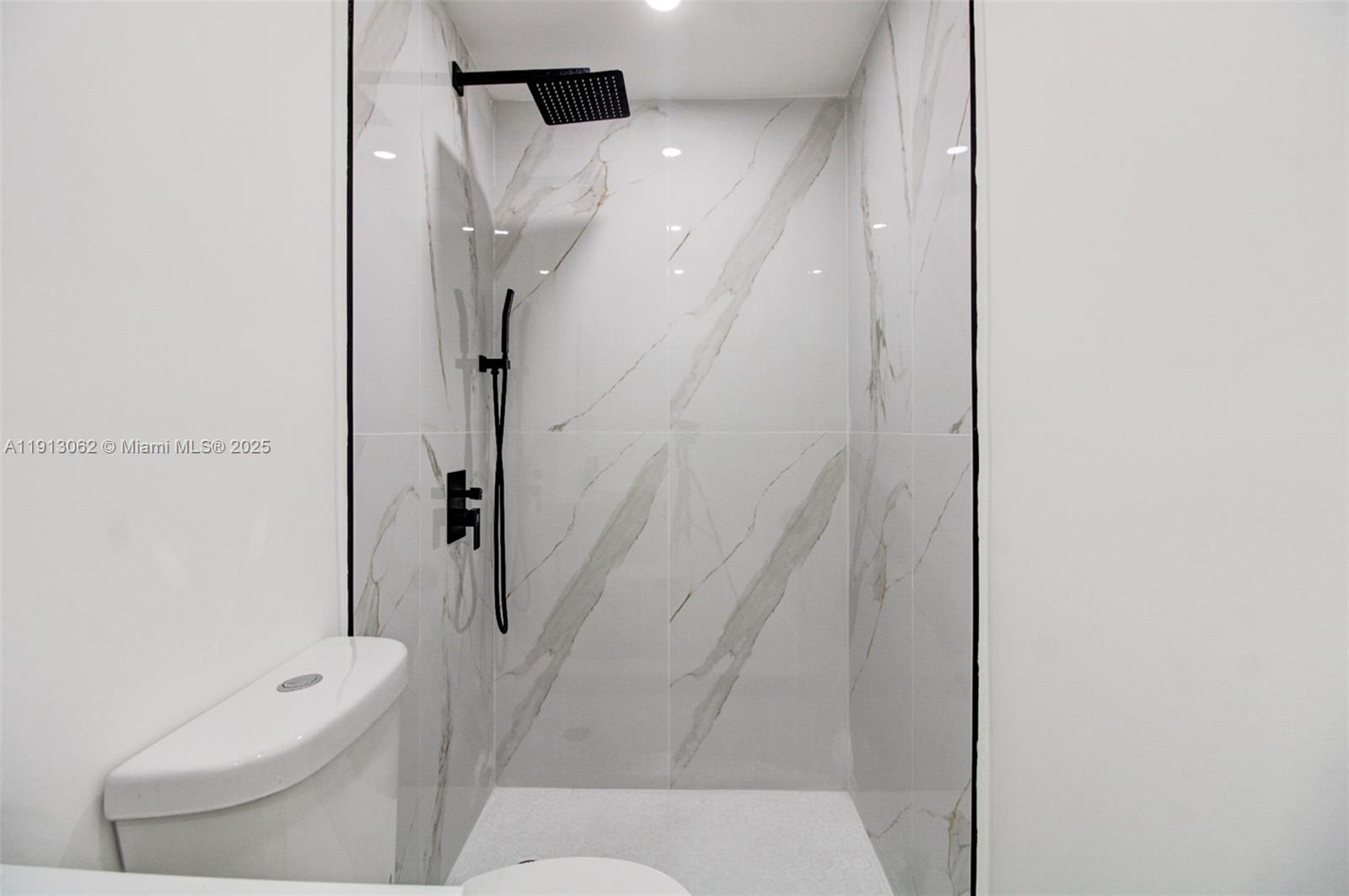 2840 NW 171st St Miami Gardens, FL 33056