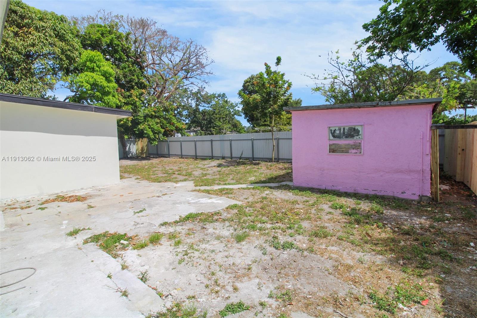 2840 NW 171st St Miami Gardens, FL 33056