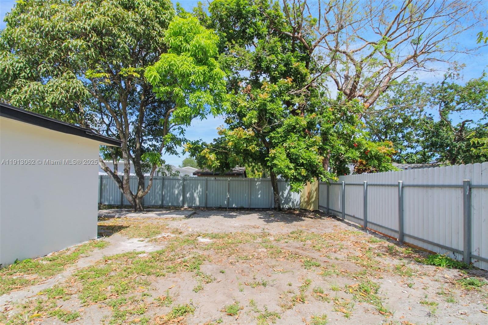 2840 NW 171st St Miami Gardens, FL 33056