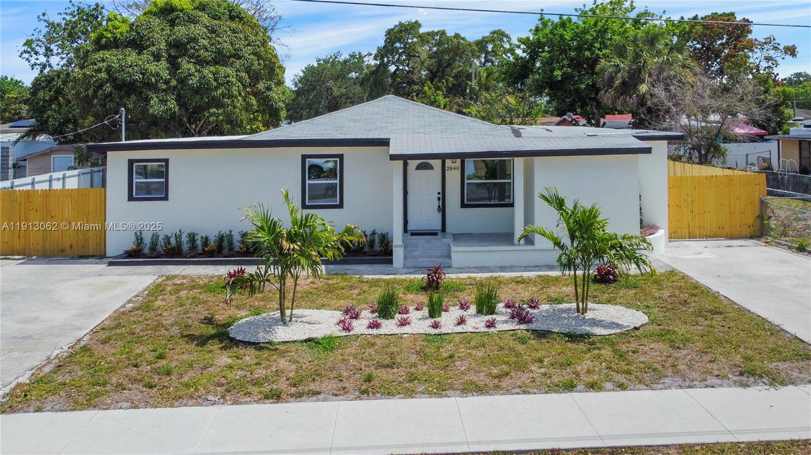 2840 NW 171st St Miami Gardens, FL 33056