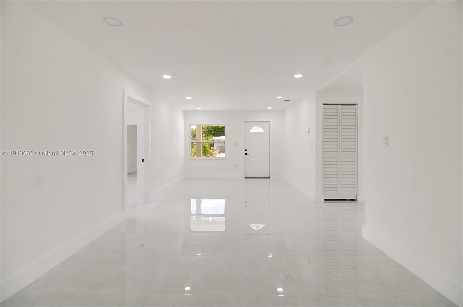 2840 NW 171st St Miami Gardens, FL 33056