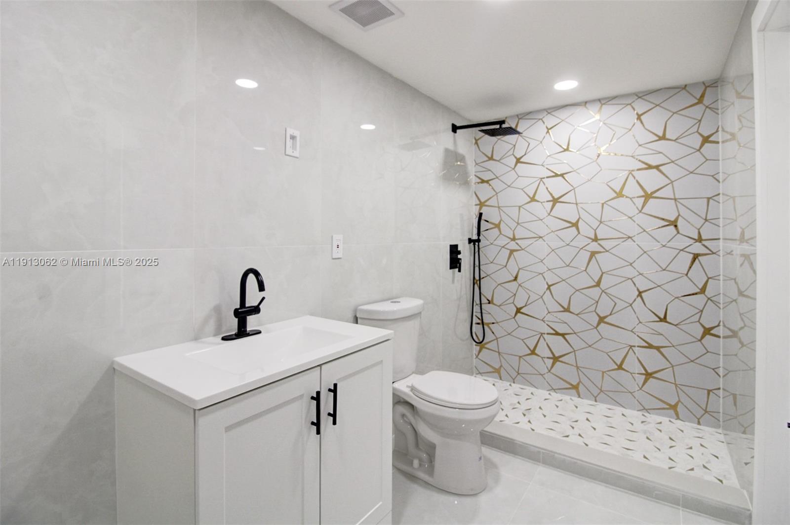 2840 NW 171st St Miami Gardens, FL 33056