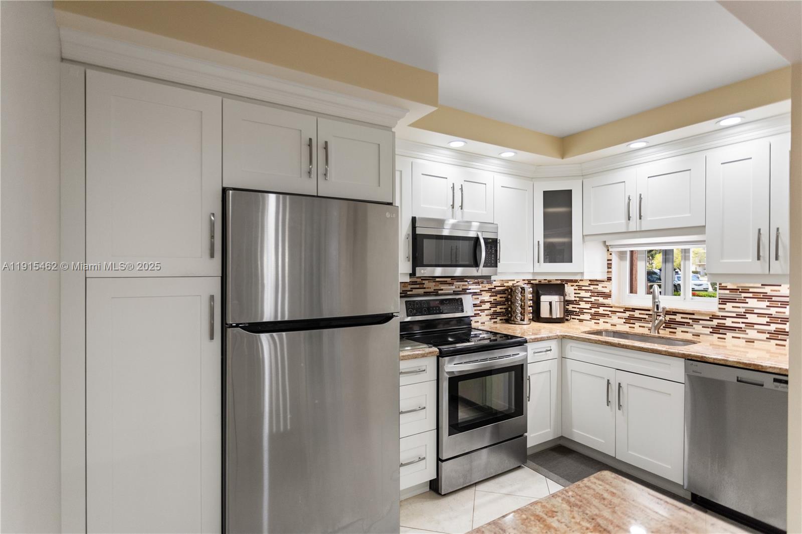 9820 S Hollybrook Lk Dr #16-105