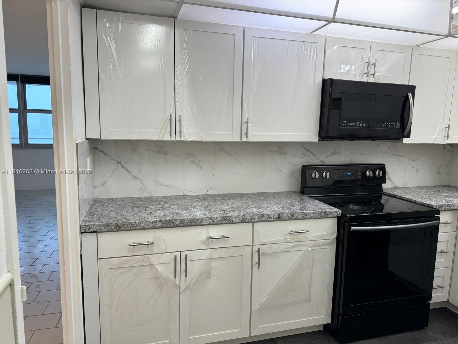 image Winston Towers 1005