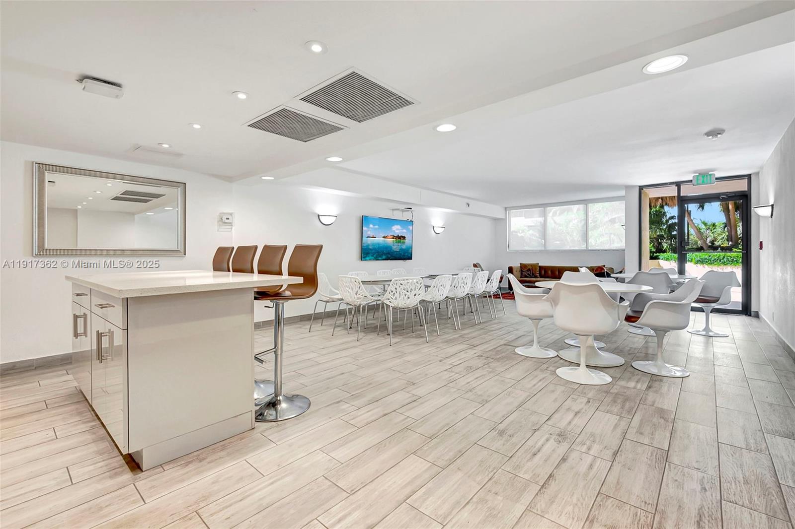 170 Ocean Ln Dr #610 Key Biscayne, FL 33149